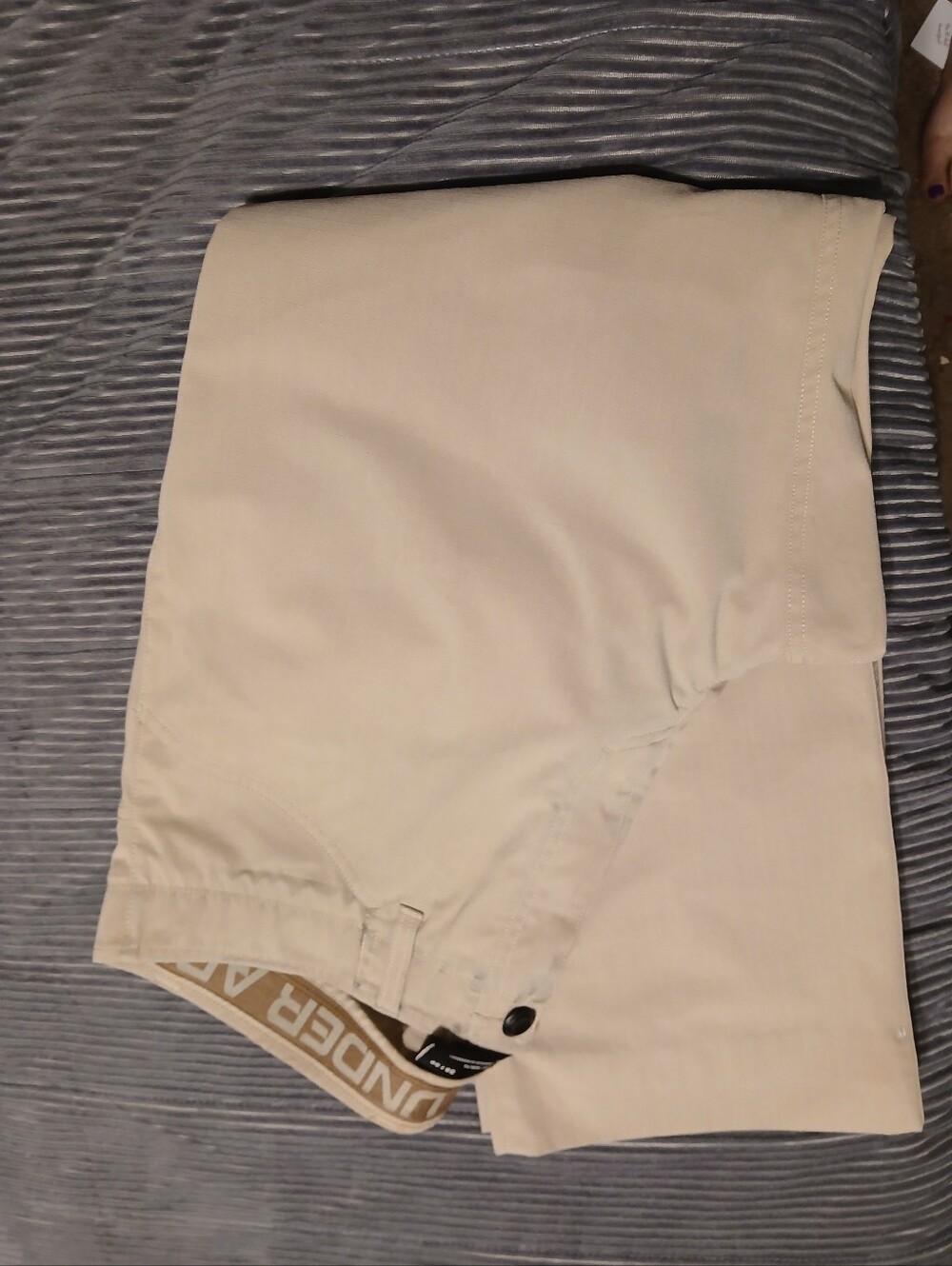 Under Armour Men’s Khaki Beige Chino Pants
